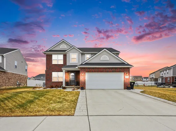 48736 Carnegie Way, Macomb, MI 48042