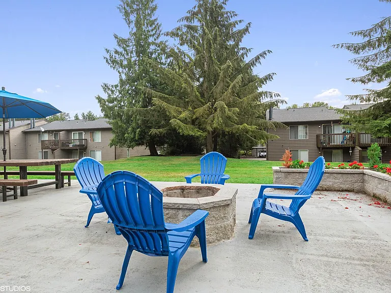 North Creek Apartments — Photo 32