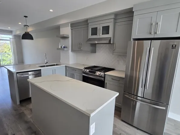 21102 76th Ave #8, Langley, BC V2Y 4K7