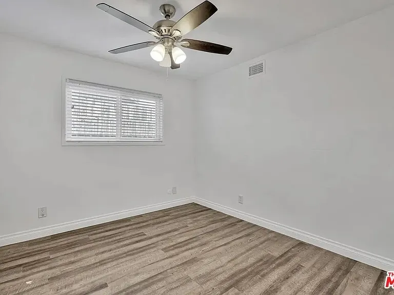 28040 Ermine Pl — Photo 23