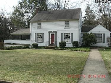 1st image of 23 Botsford St