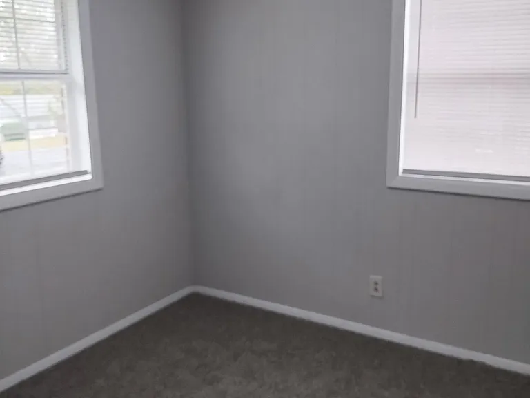 1900 N Dixie Ave #21 — Photo 5