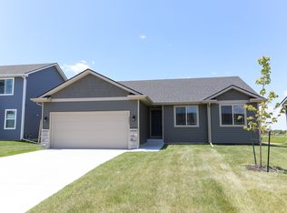 3621 NE Winding Trail Dr, Ankeny, IA 50021