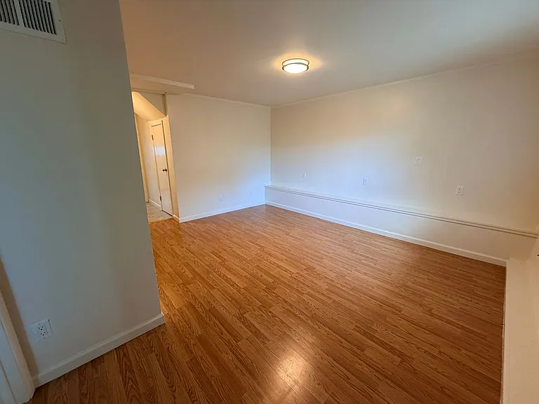1724 Burrows St — Photo 17
