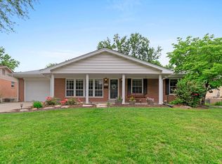 115 S Cardinal Ln, Saint Charles, MO