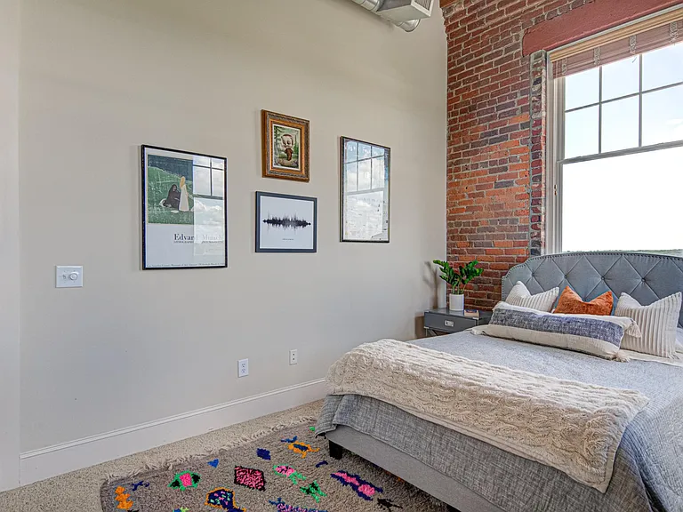 836 Oak St #500 — Photo 27