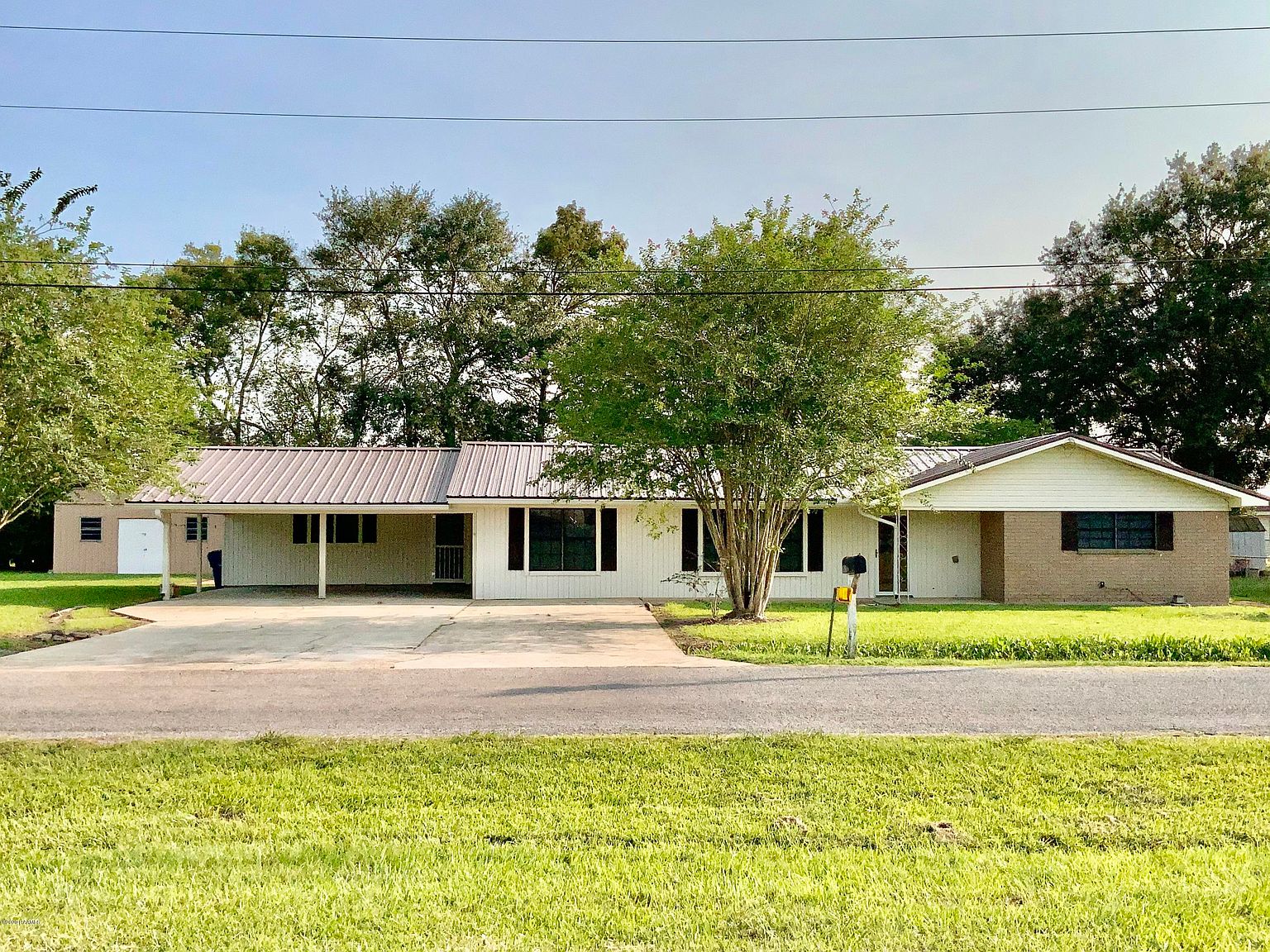 208 Hunter Rd Crowley La 70526 Zillow
