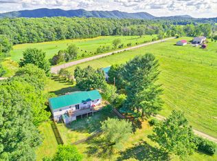 9093 Newport Rd, Catawba, VA 24070