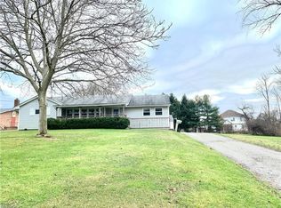 2943 Center Rd, Poland, OH 44514