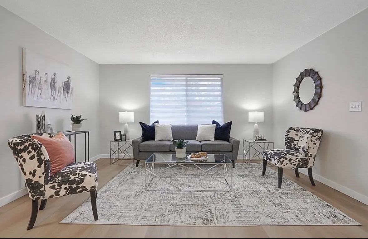 2347 Lee St SE — Photo 3
