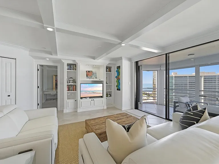 4751 Gulf Shore Blvd N #Penthouse 7 — Photo 7