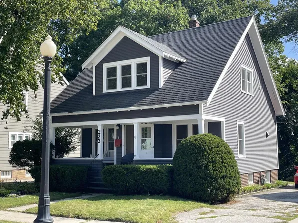 223 Hillcrest COURT, Sheboygan Falls, WI 53085