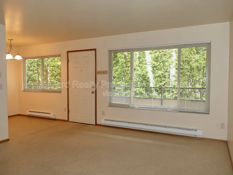 2050 NW 59th St #5 — Photo 3