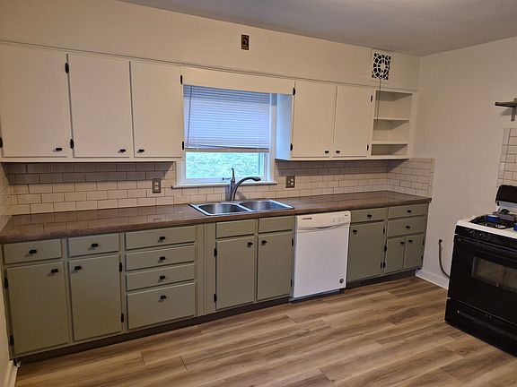 2nd image of 501-503 Valley Ave NW #501