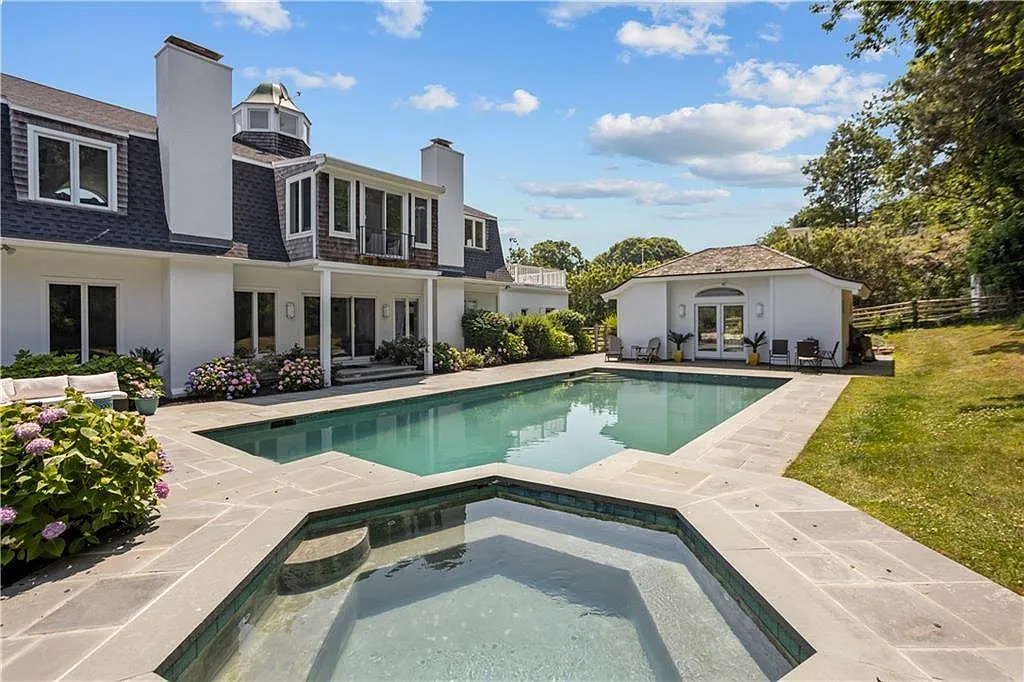 4 bed, 4.5 bath, 5225 sqft, $10,000 — Photo 2