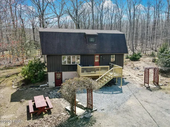 129 Meadowbrook Rd, Tafton, PA 18464