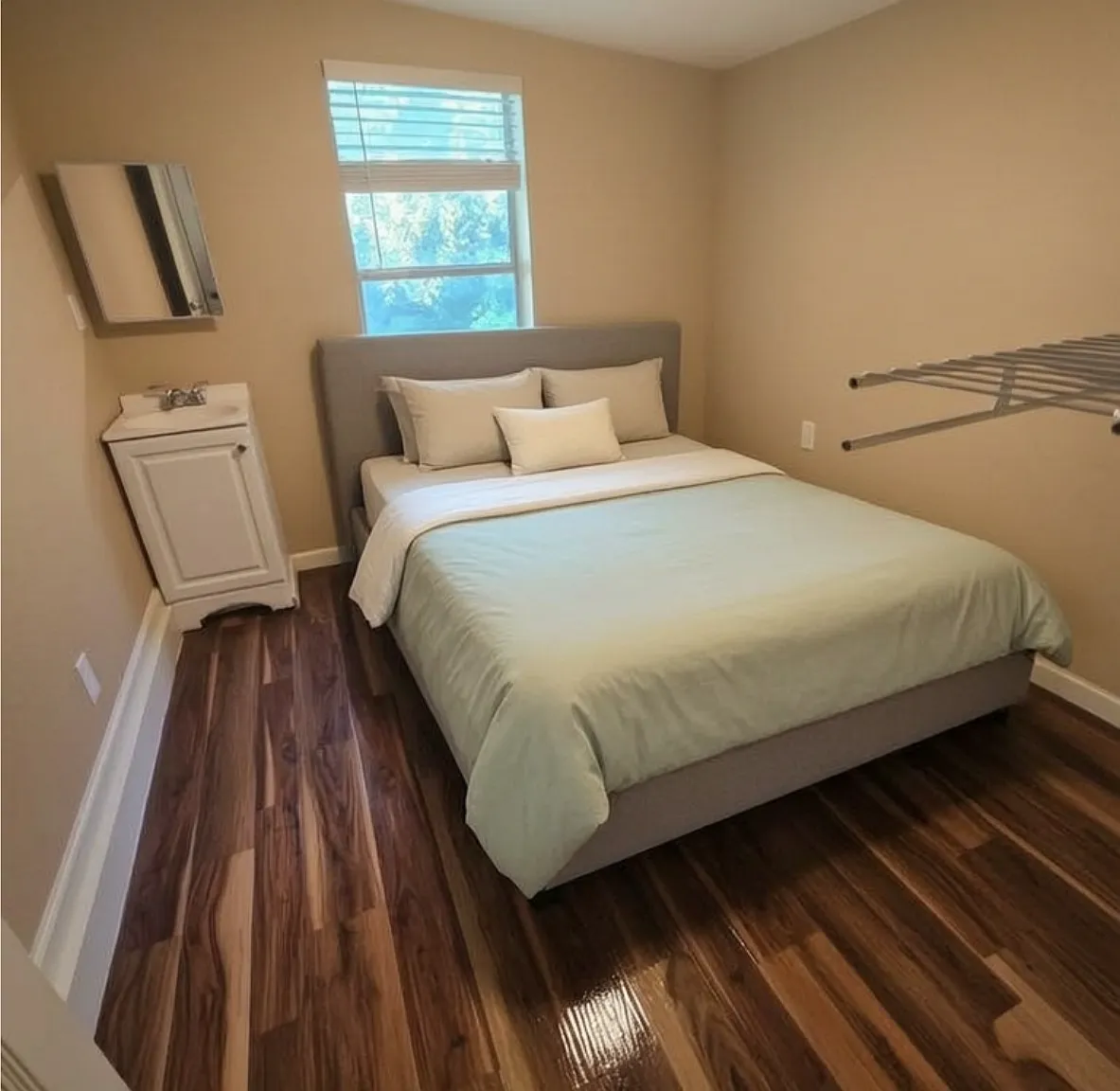 1 bed, $599 — Photo 1