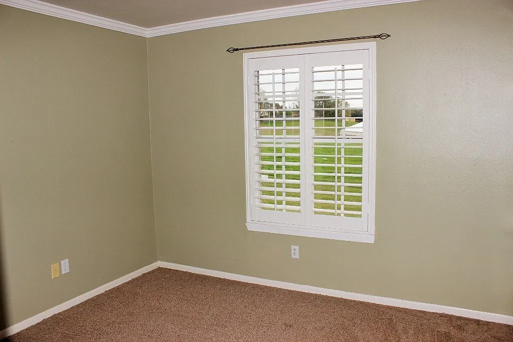 347 Stone Hill Dr - 4 — Photo 4