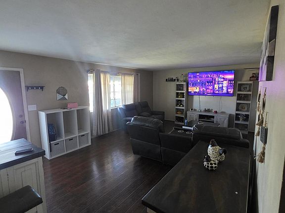 5th image of 1443 E Pepper Pl Place