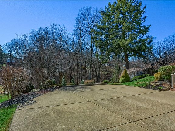 5th image of 245 Wyngate Rd