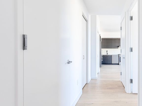 5th image of 14474 Northern Blvd #Penthouse P