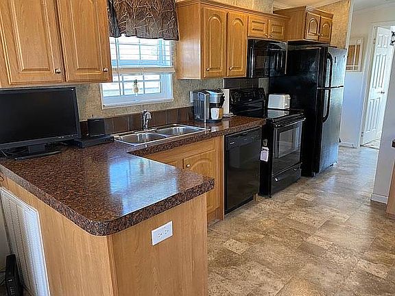 5th image of 1294 Gator Ln