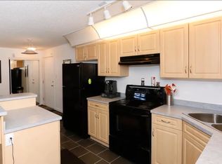 2436 Guardian Rd NW, Edmonton, AB T5T2P5