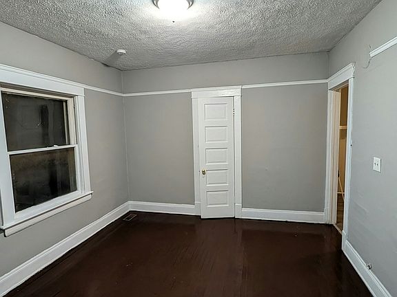 4th image of 1176 E 61st St APT 1
