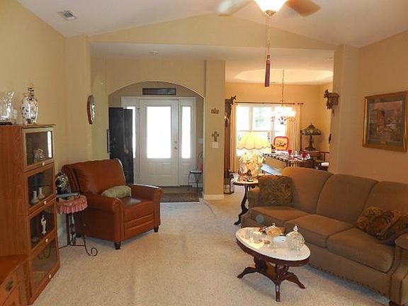 3rd image of 25 Boswell Dr
