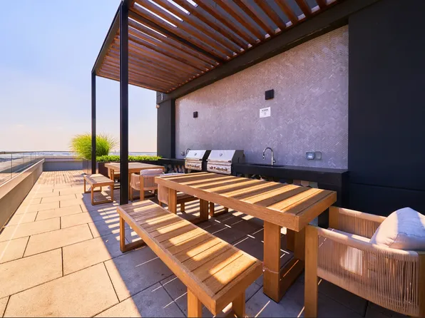 2455 3rd Avenue image 9 of 30