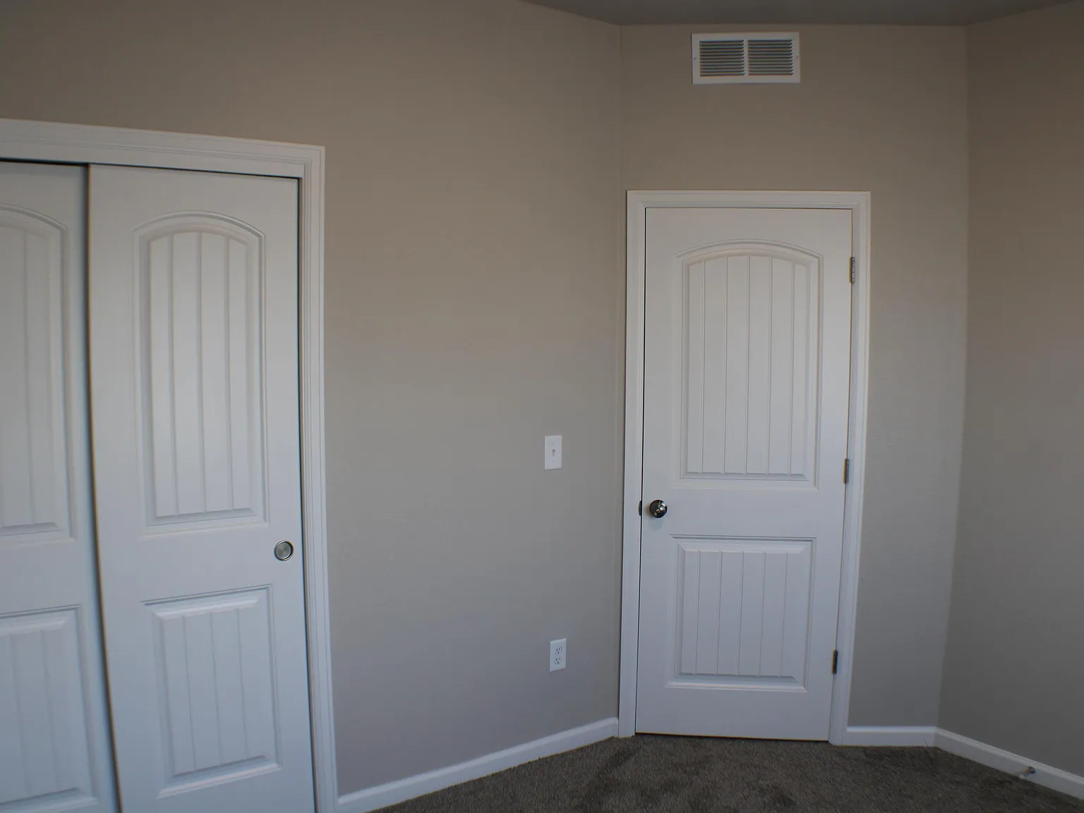 1441 Richard Martin Drive - 101 — Photo 3