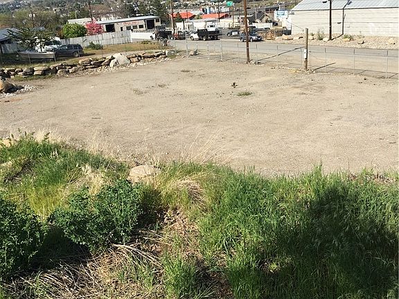 3rd image of 0 Crescent St
