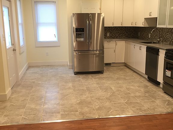 Living Room / Kitchen