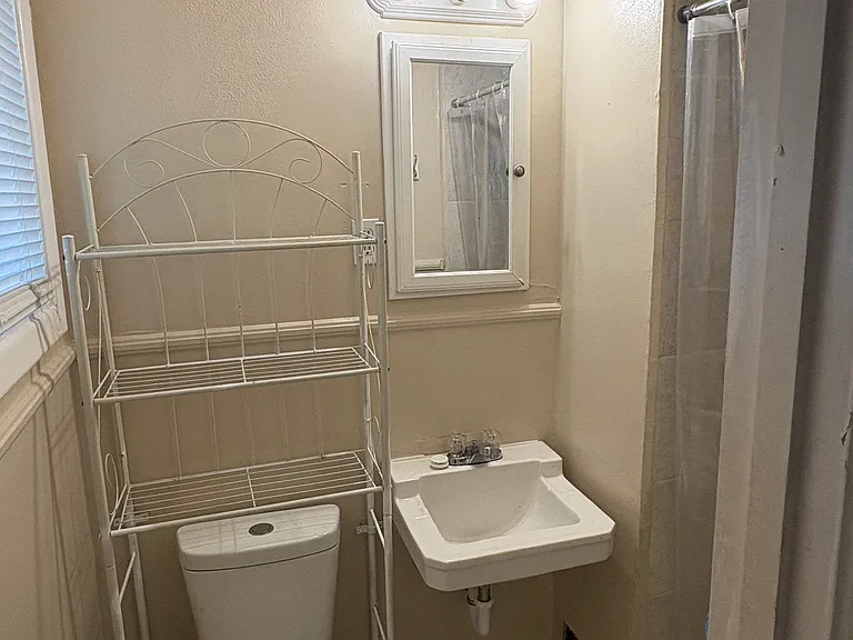 721 Meadowdale Pl — Photo 11