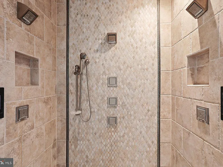 921 Valencia Ct #120 — Photo 48