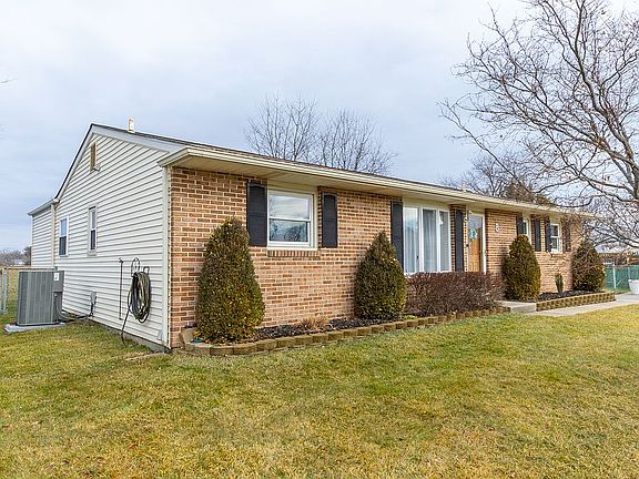 2nd image of 8 Craig Rd