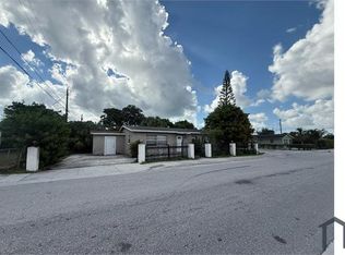 1158 W 25th St, Riviera Beach, FL 33404