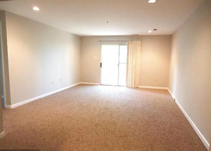 10225 Cove Ledge Ct — Photo 15