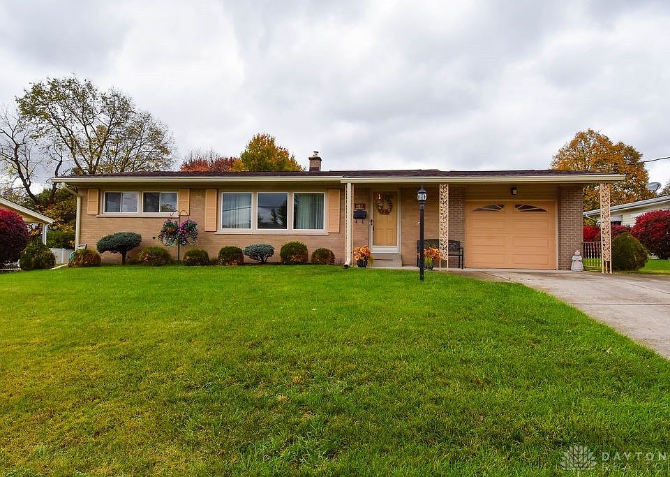 1st image of 982 Gail Ave