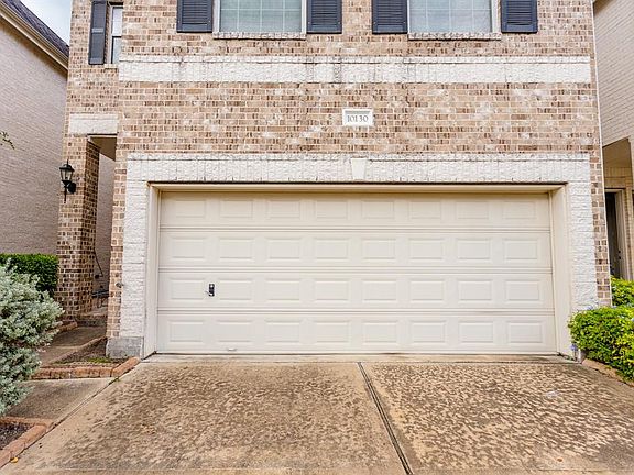 3rd image of 10130 Holly Chase Dr
