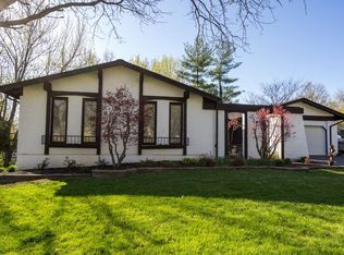 220 Monroe Mill Dr, Ballwin, MO