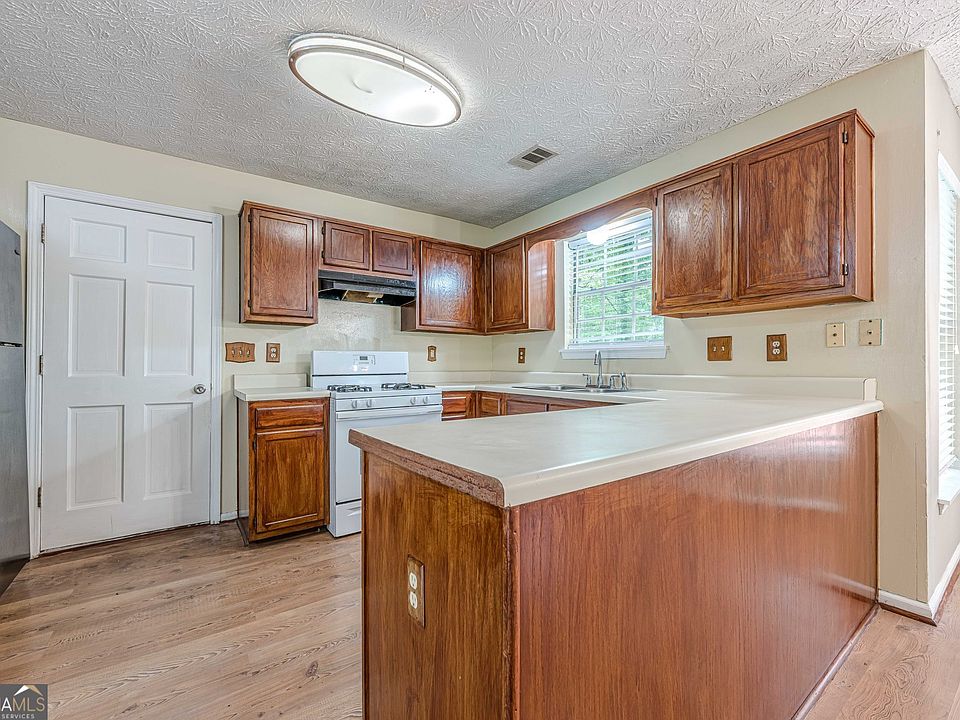 2563 Creek Ter, Snellville, GA 30078 | Zillow