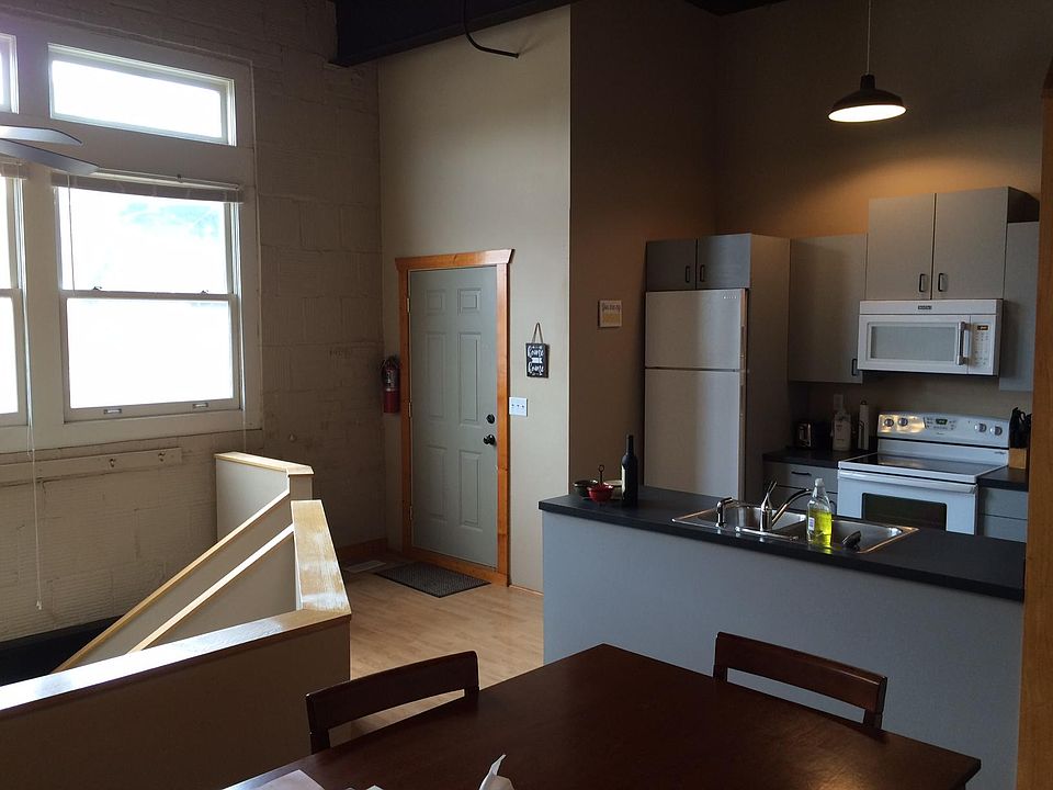 1st image of 11 2nd St NW APT 3