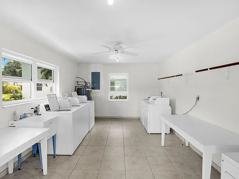 235 Seaview Ct #C9 — Photo 18