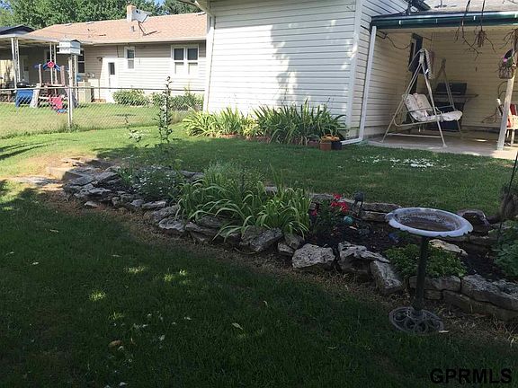3rd image of 220 Wesgaye St