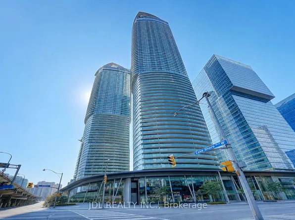 14 York St Unit 2012, Toronto, ON M5J 0B1