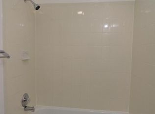 3300 Woodburn Village Dr APT 11, Annandale, VA 22003
