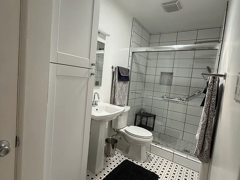 114 W Booth St — Photo 11