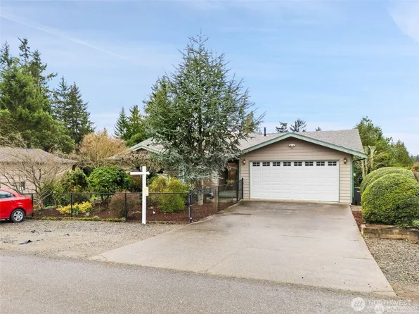 37399 Buck Rd N E, Hansville, WA 98340