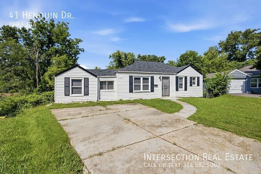 Section 8 Accepted - Charming 3 Bed/1bath Ferguson Home — Photo 4